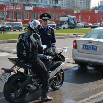Полиция сможет задерживать шумные автомобили и мотоциклы